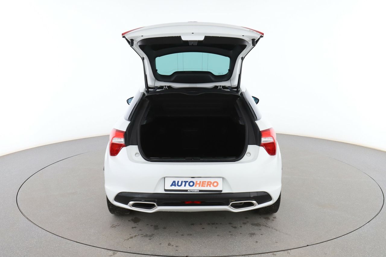 Foto DS Automobiles DS 5 17