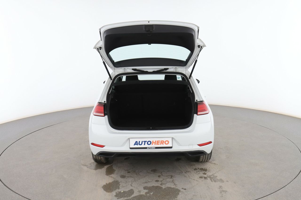 Foto Volkswagen Golf 16