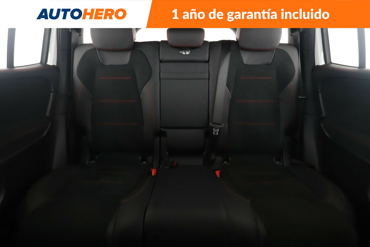 Foto Mercedes-Benz Clase GLB 15