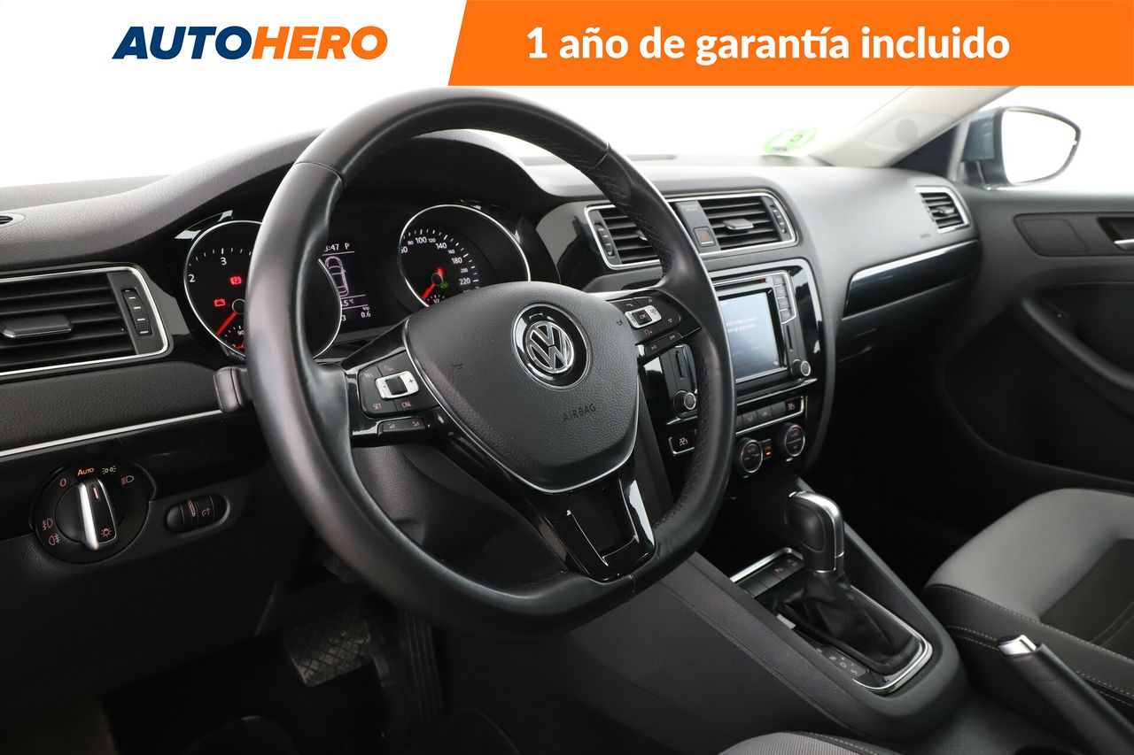 Foto Volkswagen Jetta 11
