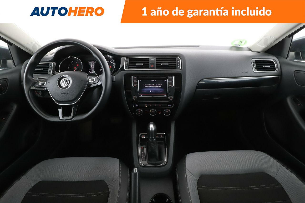 Foto Volkswagen Jetta 12