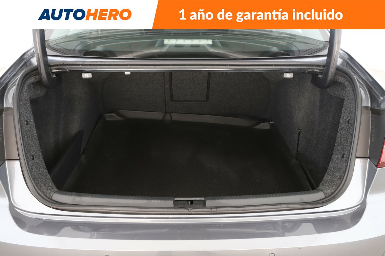 Foto Volkswagen Jetta 17