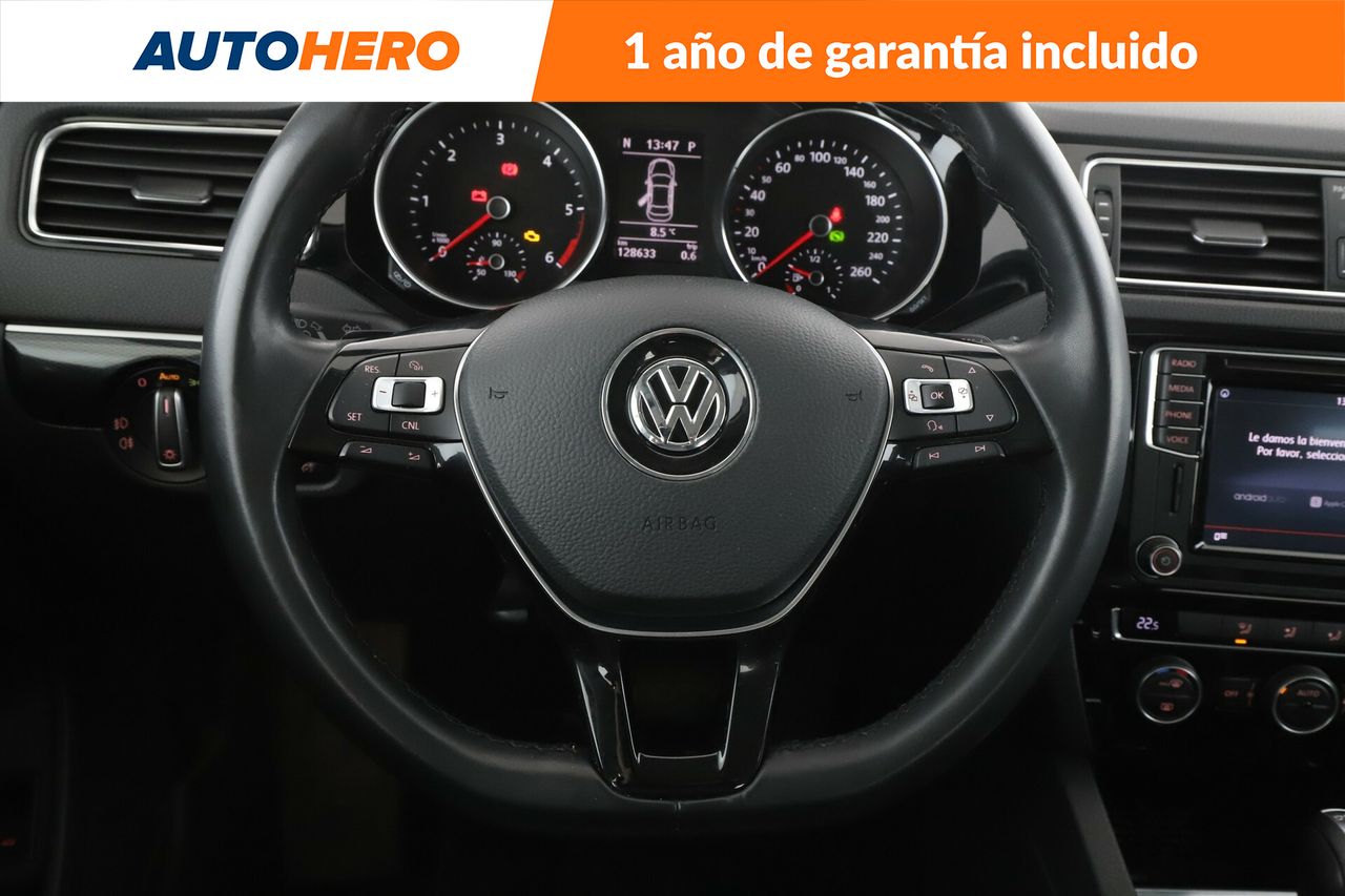 Foto Volkswagen Jetta 19