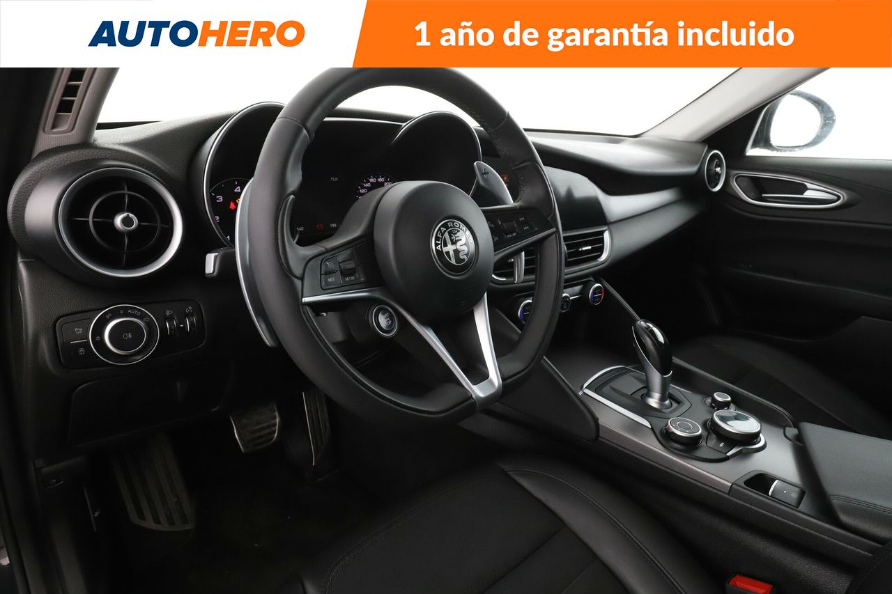 Foto Alfa Romeo Giulia 11