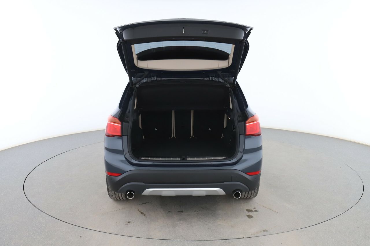 Foto BMW X1 16