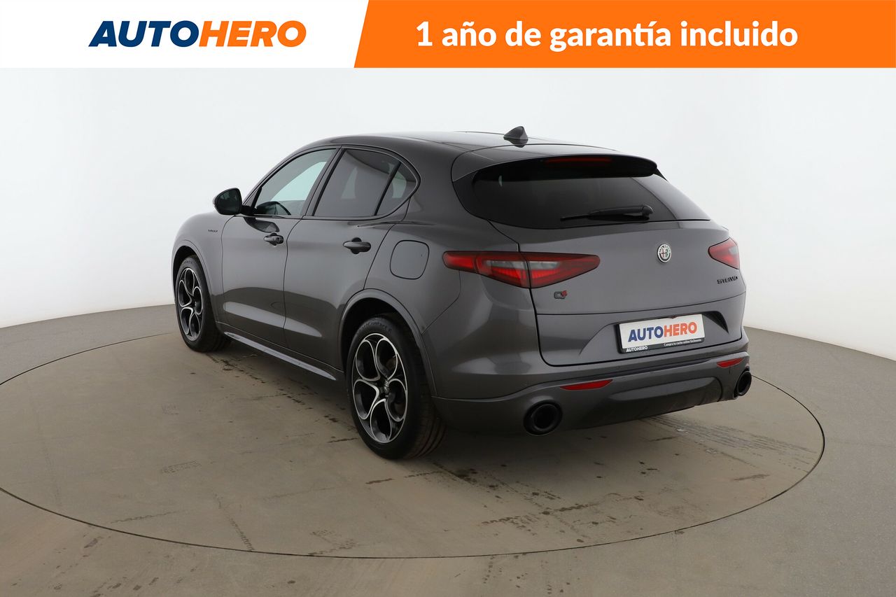 Foto Alfa Romeo Stelvio 4