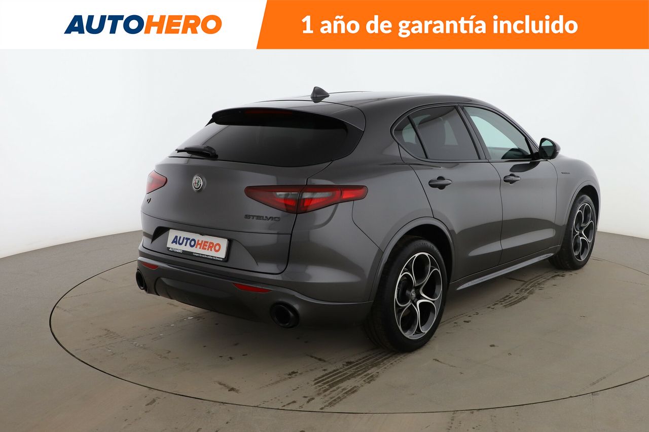 Foto Alfa Romeo Stelvio 6