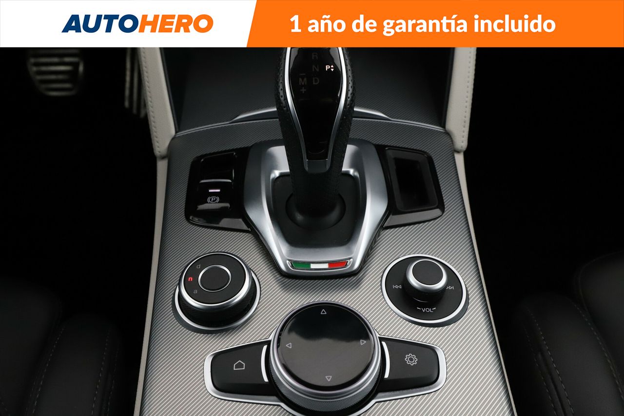 Foto Alfa Romeo Stelvio 27