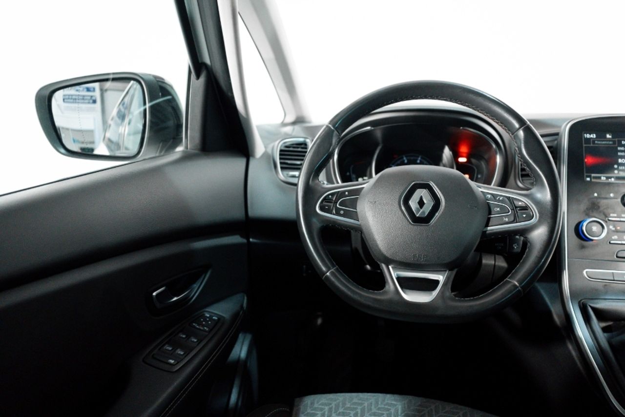 Foto Renault Scénic 24
