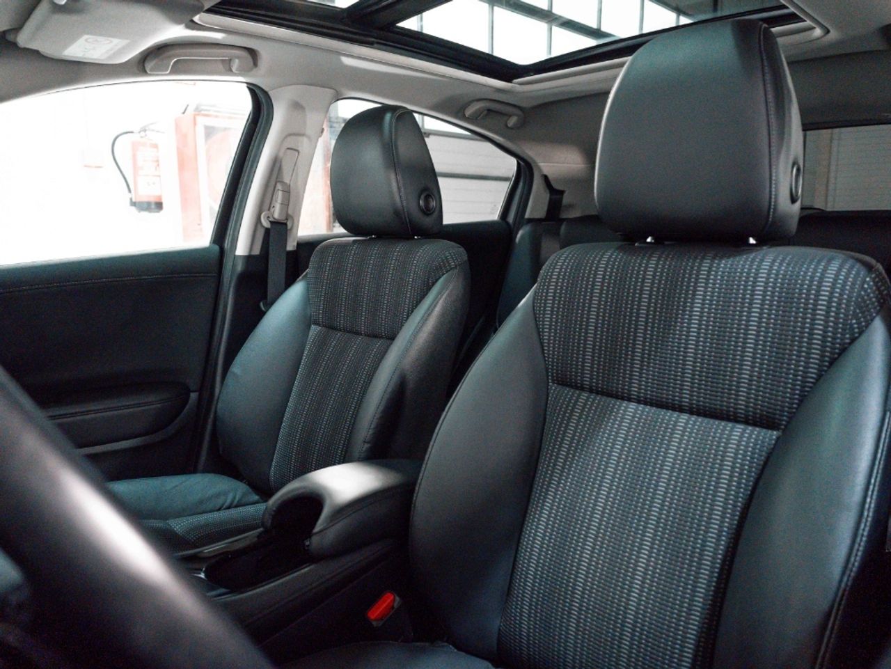 Foto Honda HR-V 8