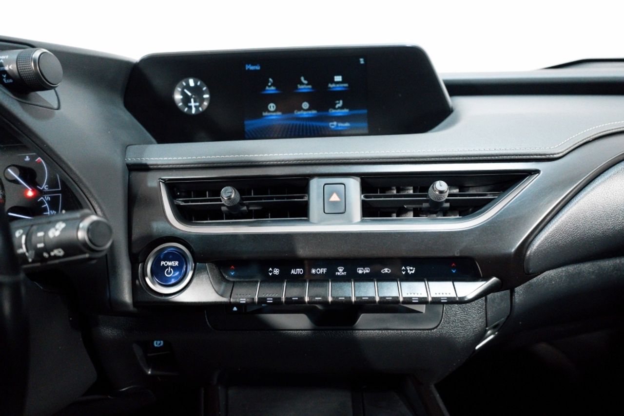 Foto Lexus UX 18