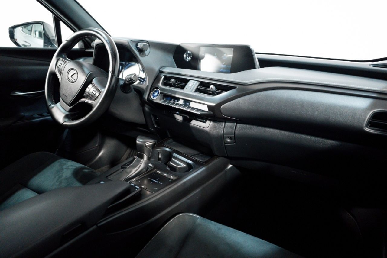Foto Lexus UX 21