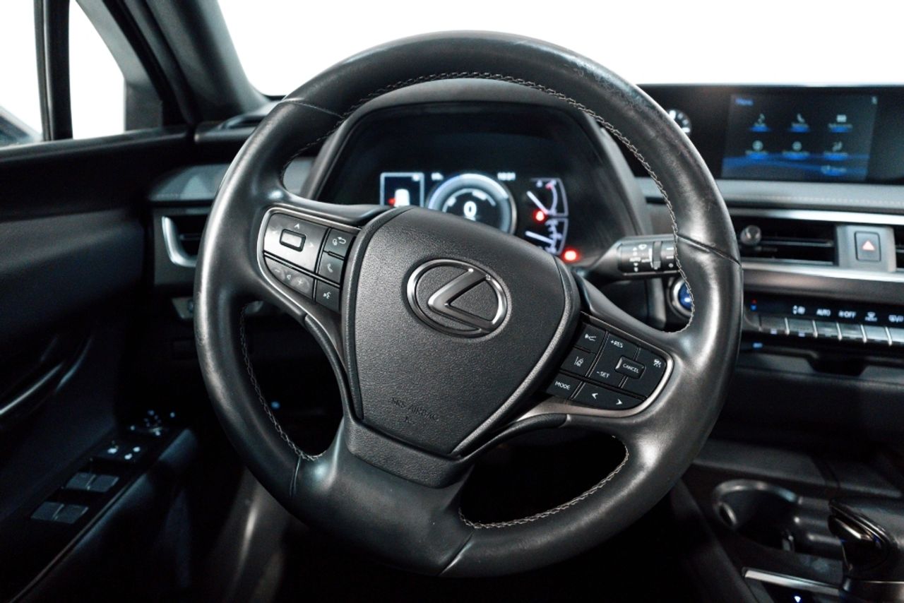 Foto Lexus UX 23