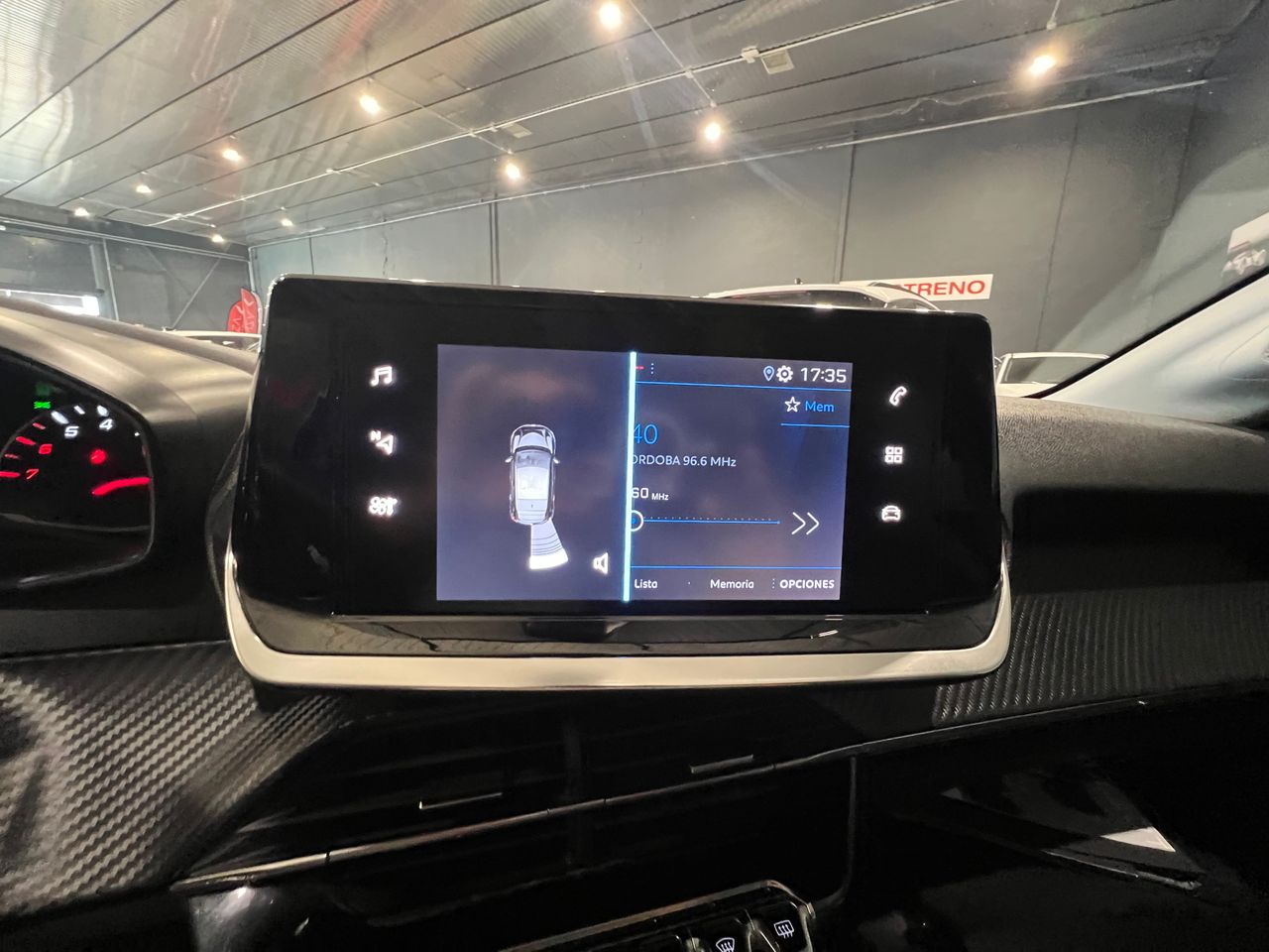 Foto Peugeot 208 21