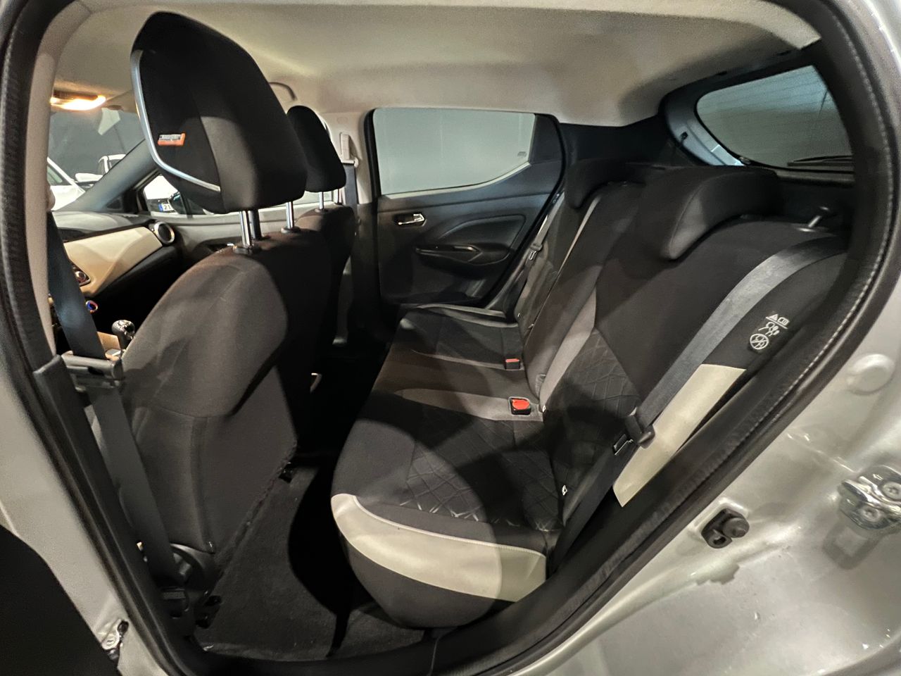 Foto Nissan Micra 11