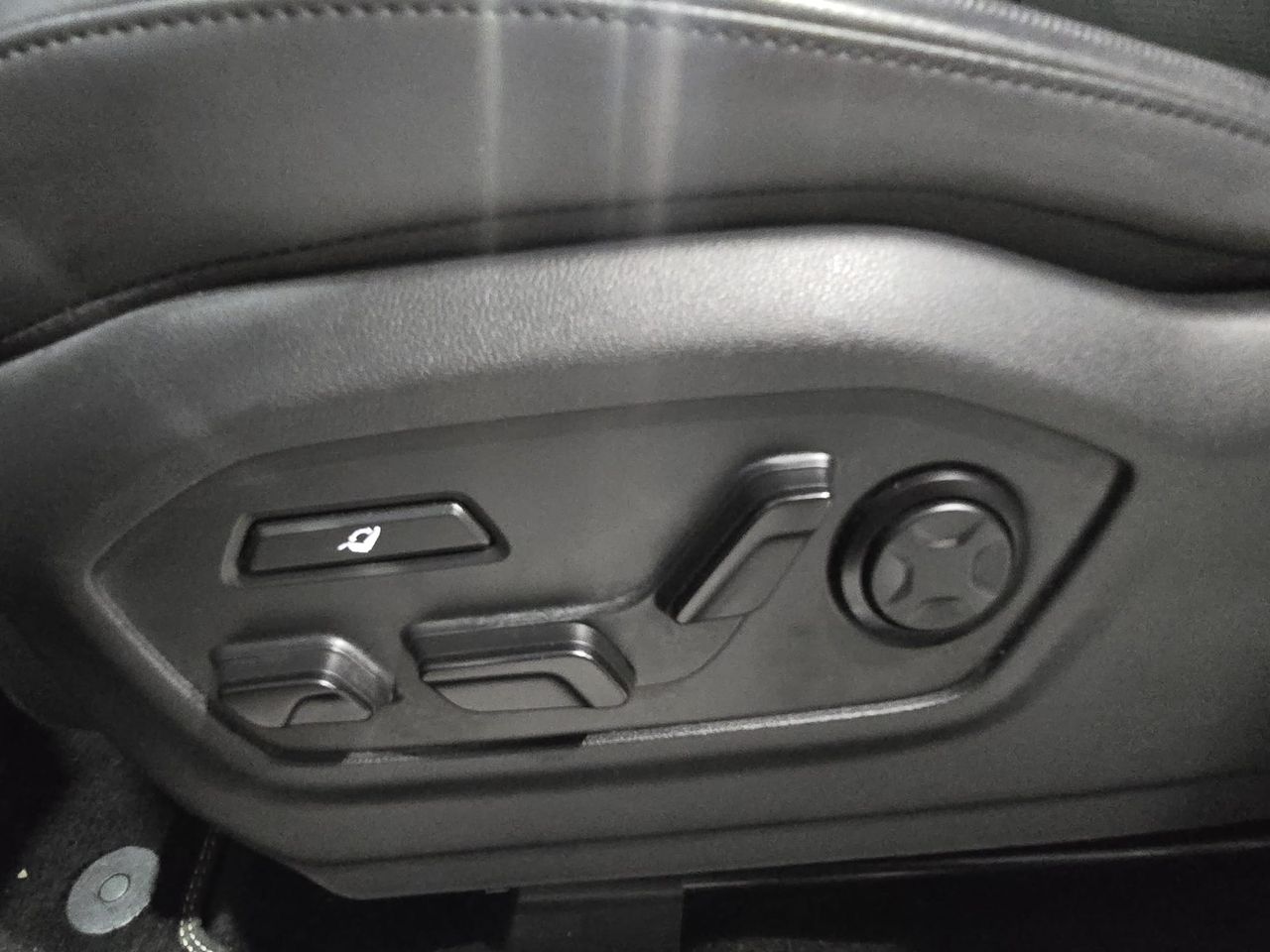 Foto Hyundai Santa Fe 26