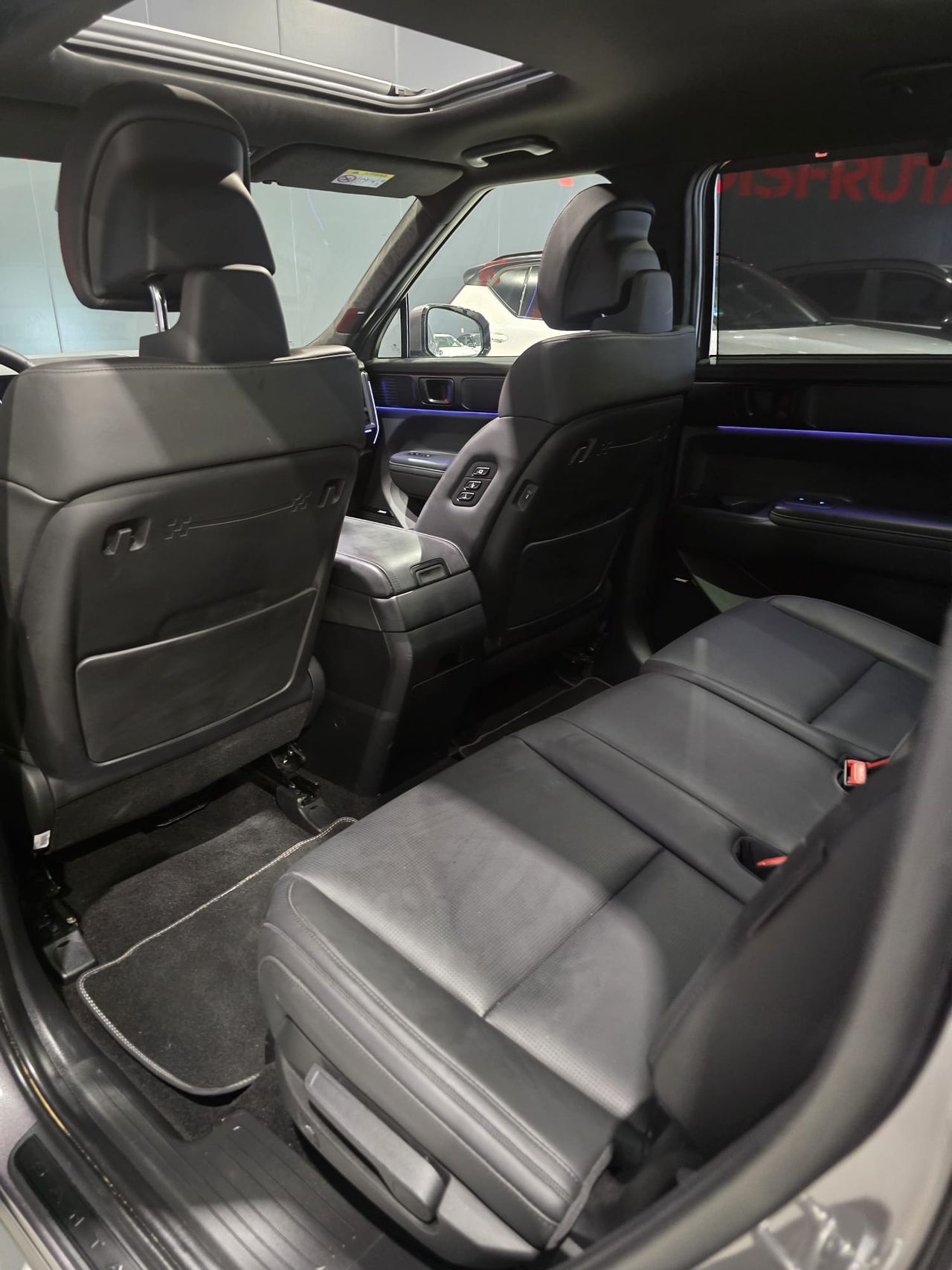 Foto Hyundai Santa Fe 32