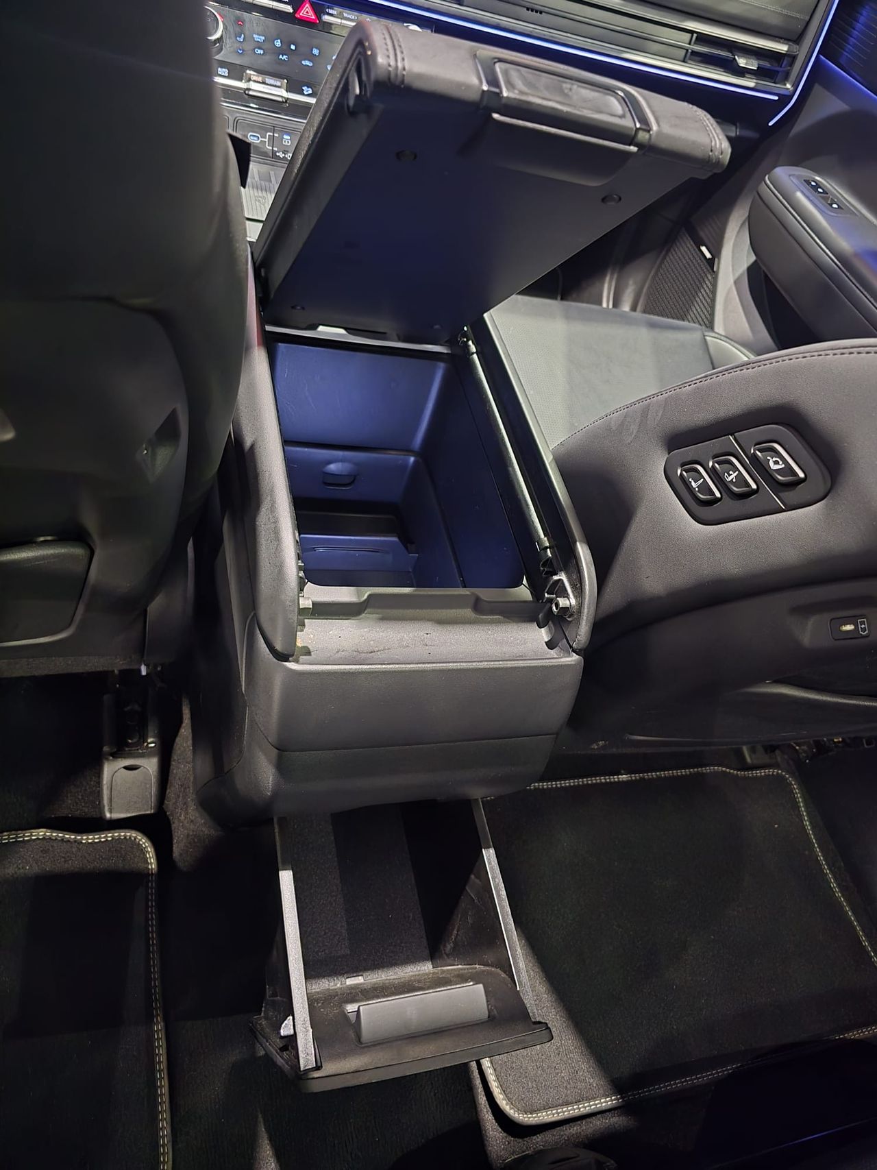 Foto Hyundai Santa Fe 33