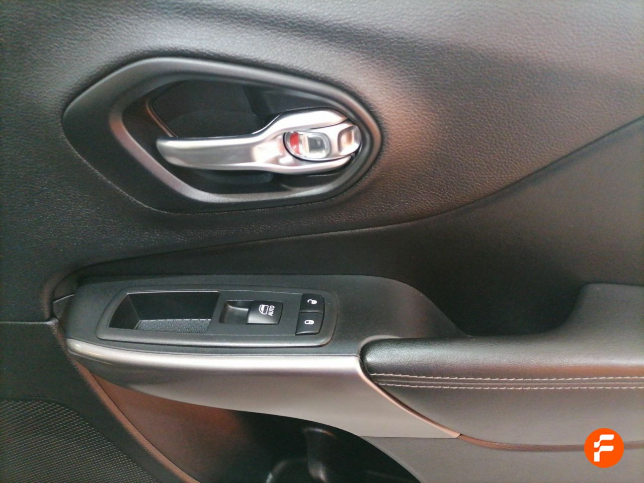 Foto Jeep Cherokee 24