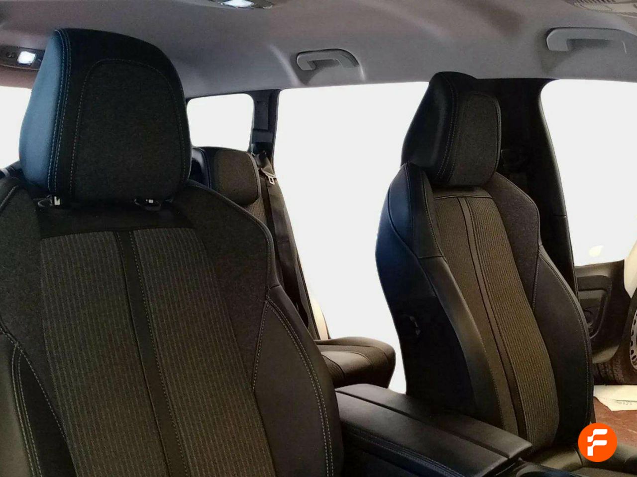 Foto Peugeot 5008 12