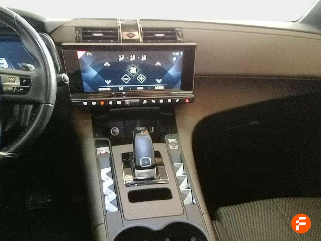 Foto DS Automobiles DS 7 8