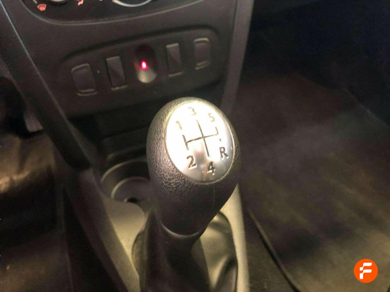 Foto Dacia Sandero 10