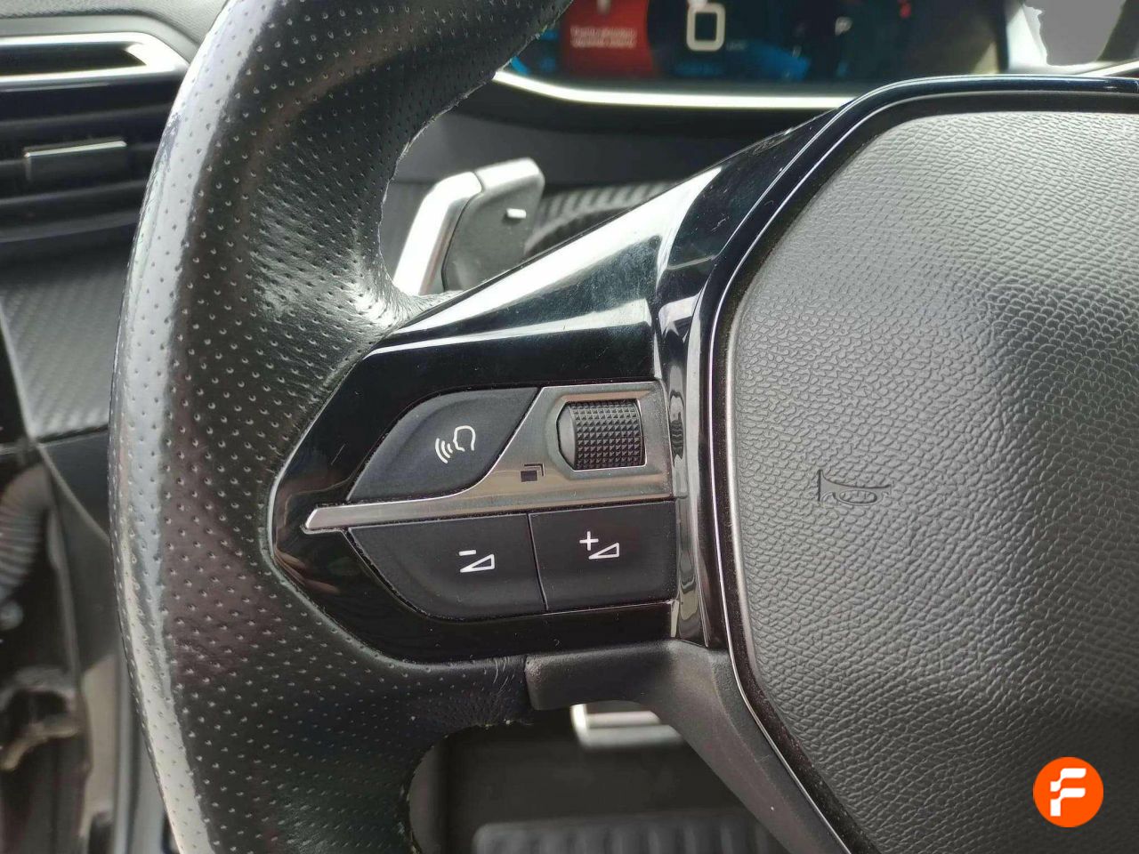 Foto Peugeot 208 13
