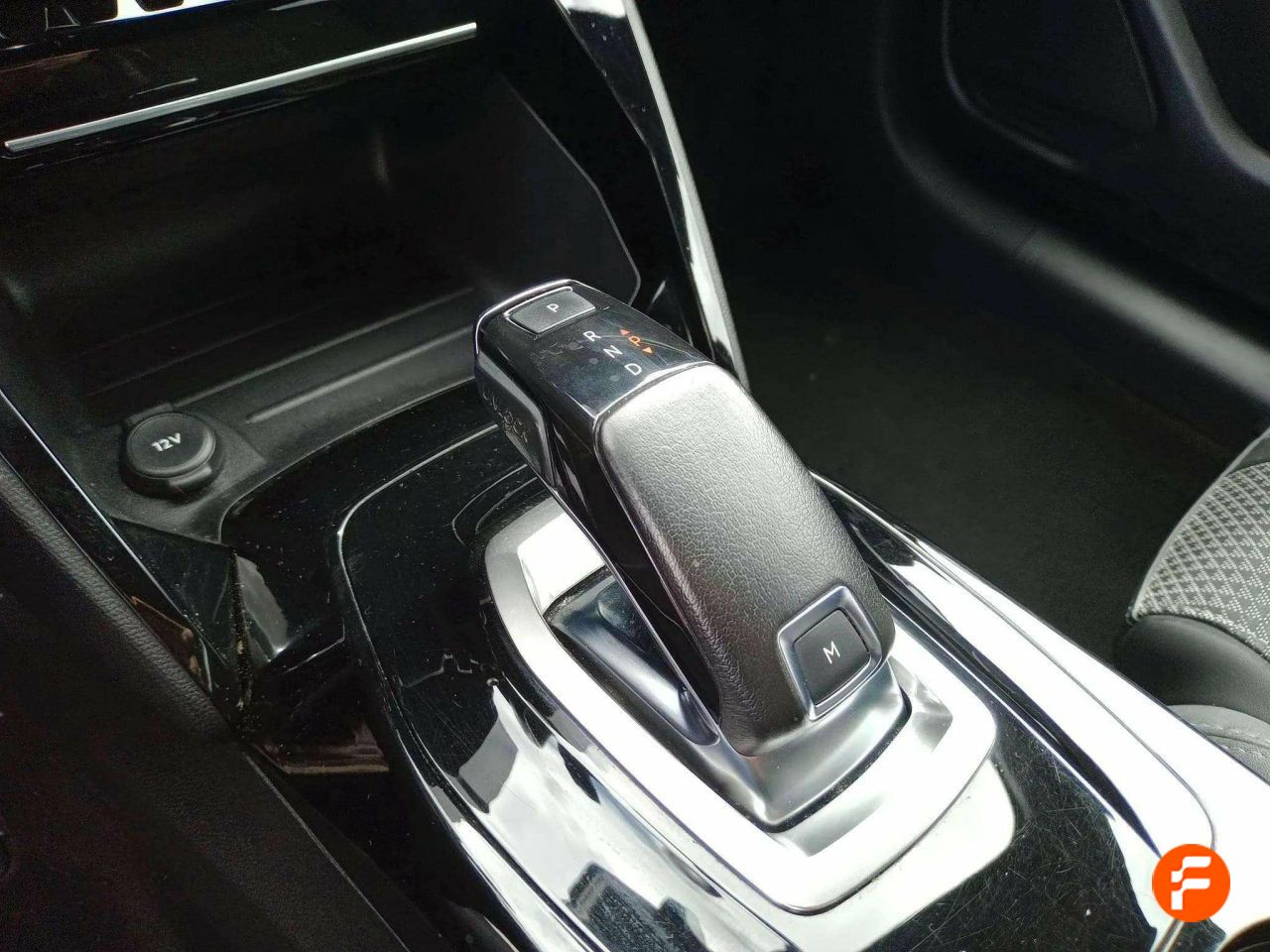 Foto Peugeot 208 14