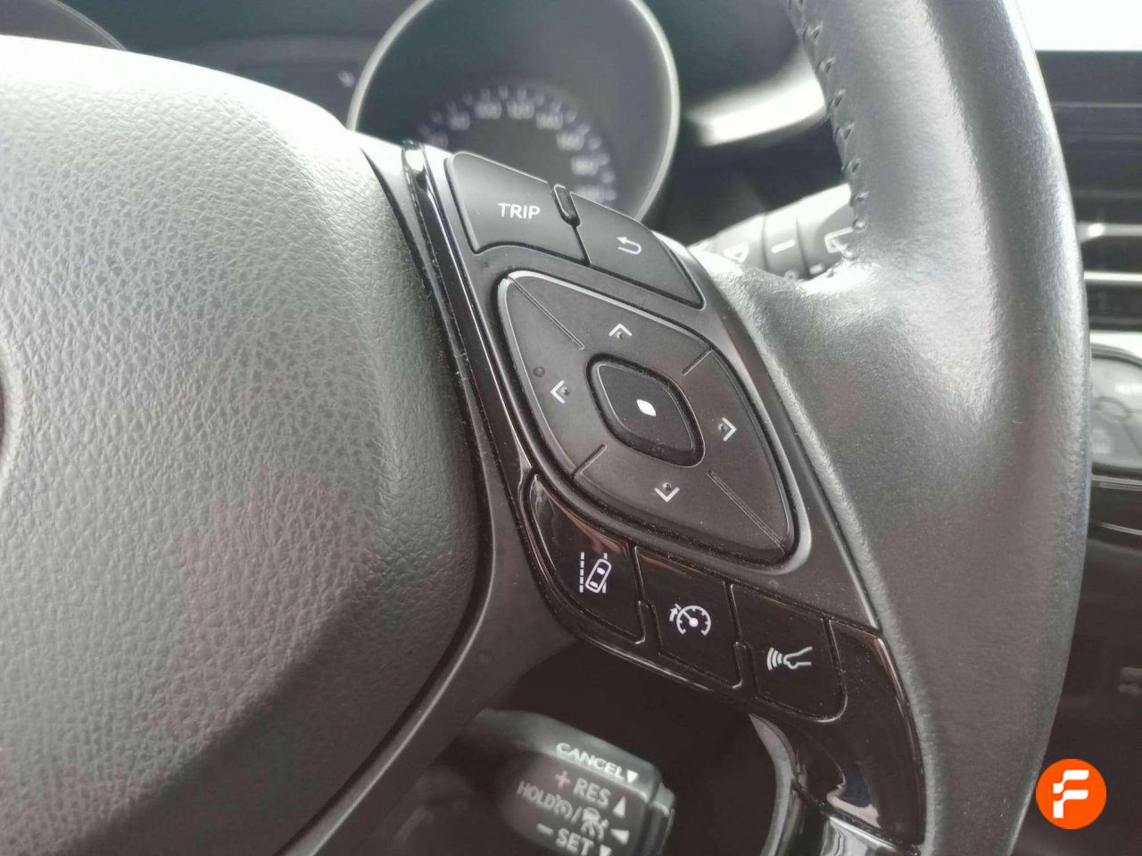 Foto Toyota C-HR 16