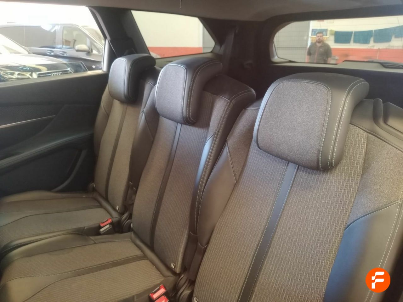 Foto Peugeot 5008 8