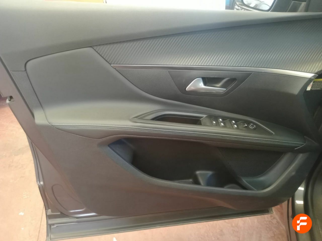 Foto Peugeot 5008 14