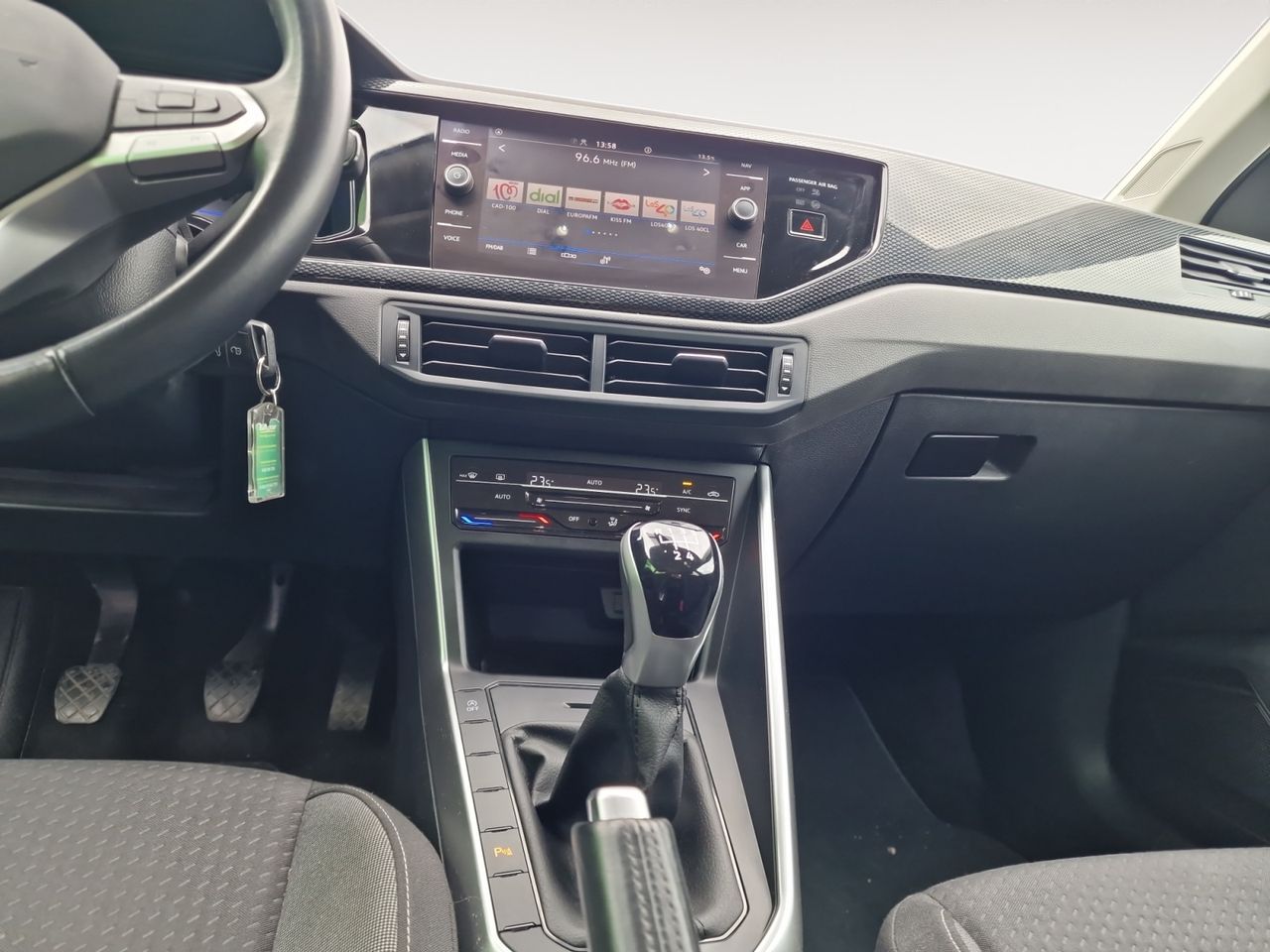 Foto Volkswagen Taigo 11
