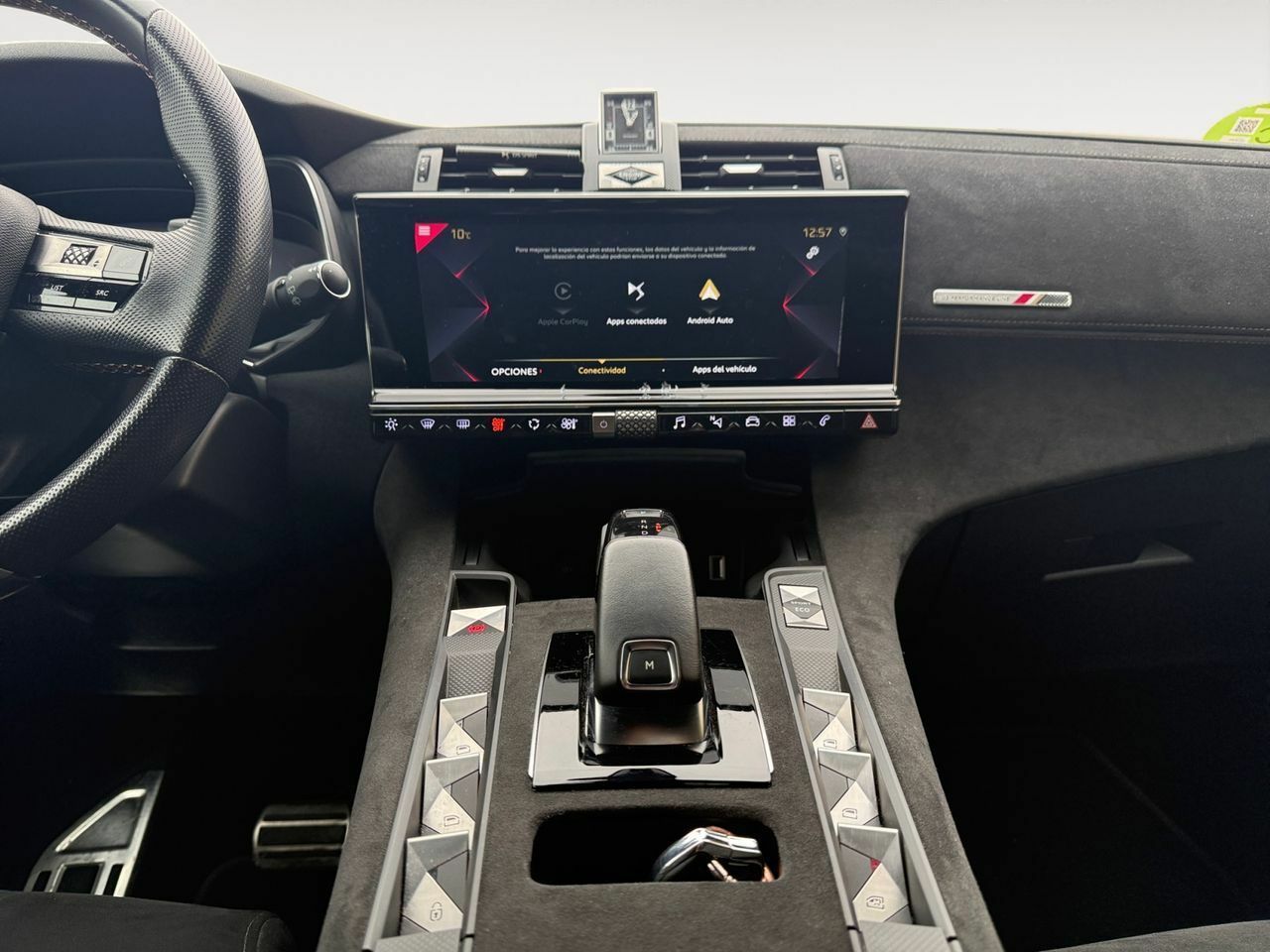 Foto DS Automobiles DS 7 9