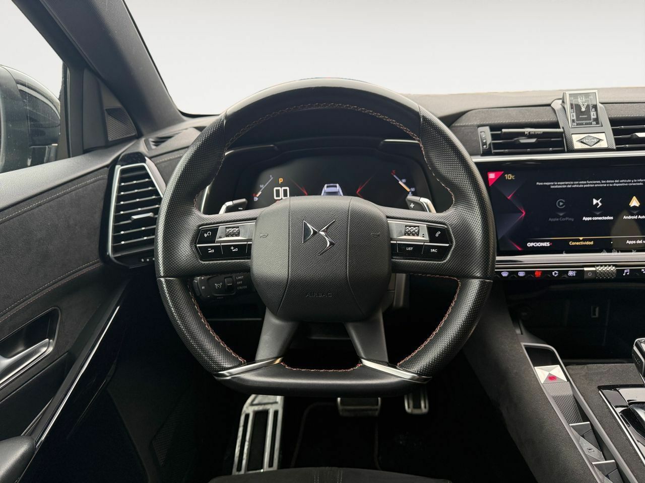 Foto DS Automobiles DS 7 10