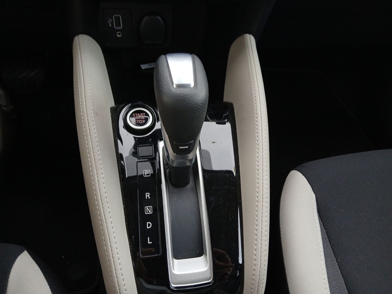 Foto Nissan Micra 14