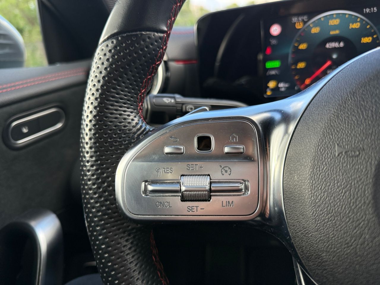 Foto Mercedes-Benz Clase CLA 19