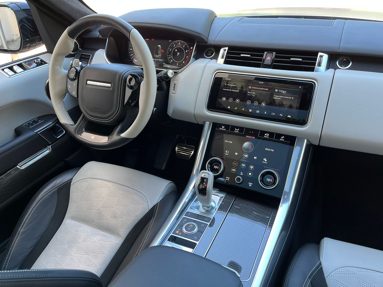 Foto Land-Rover Range Rover Sport 42