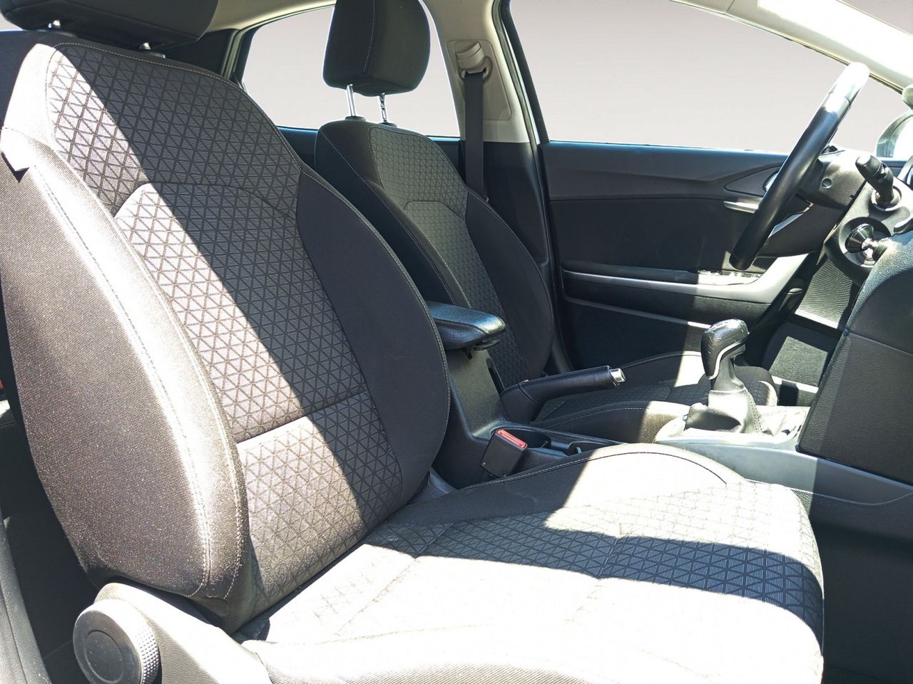 Foto Kia XCeed 9