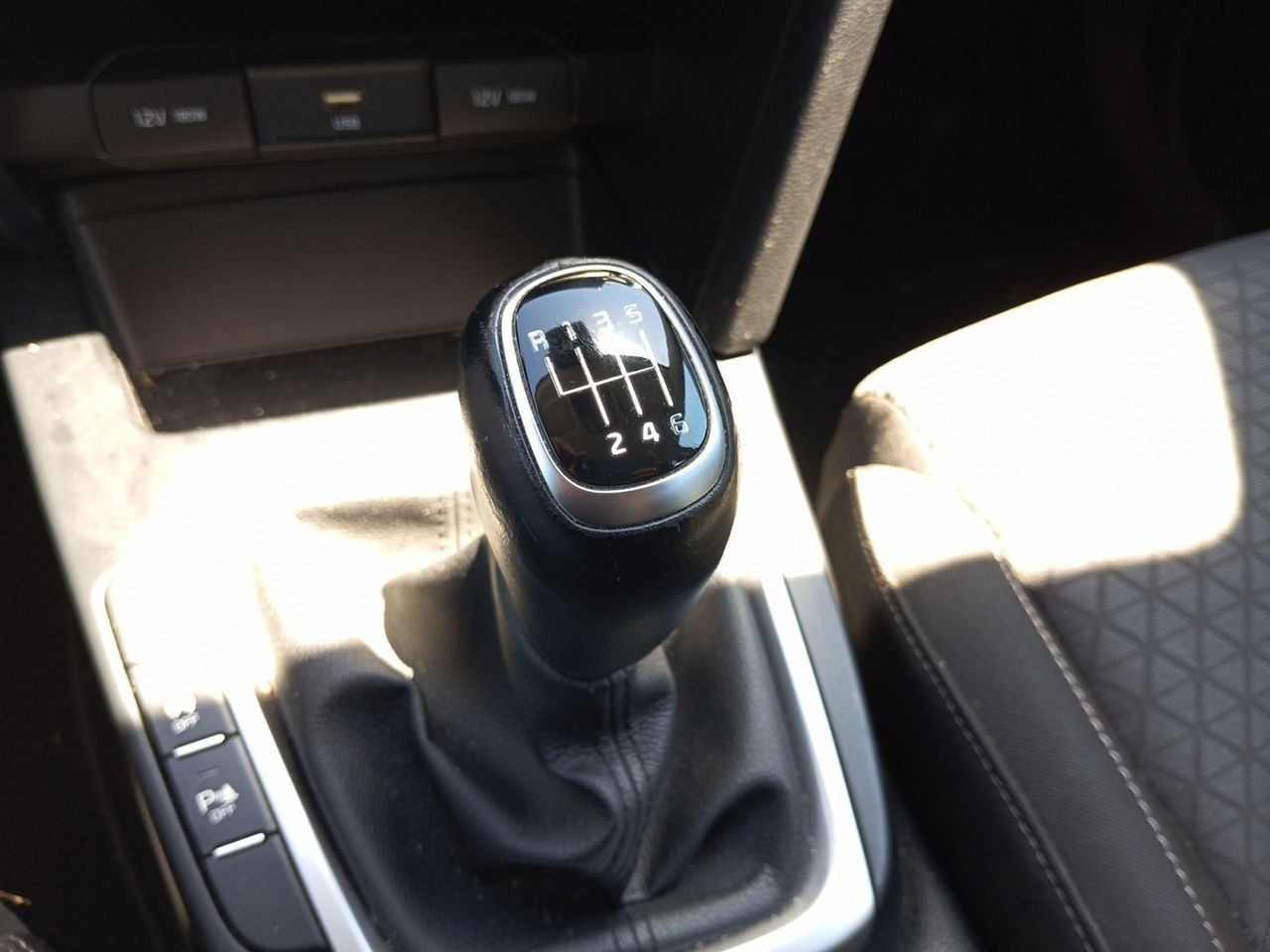 Foto Kia XCeed 11