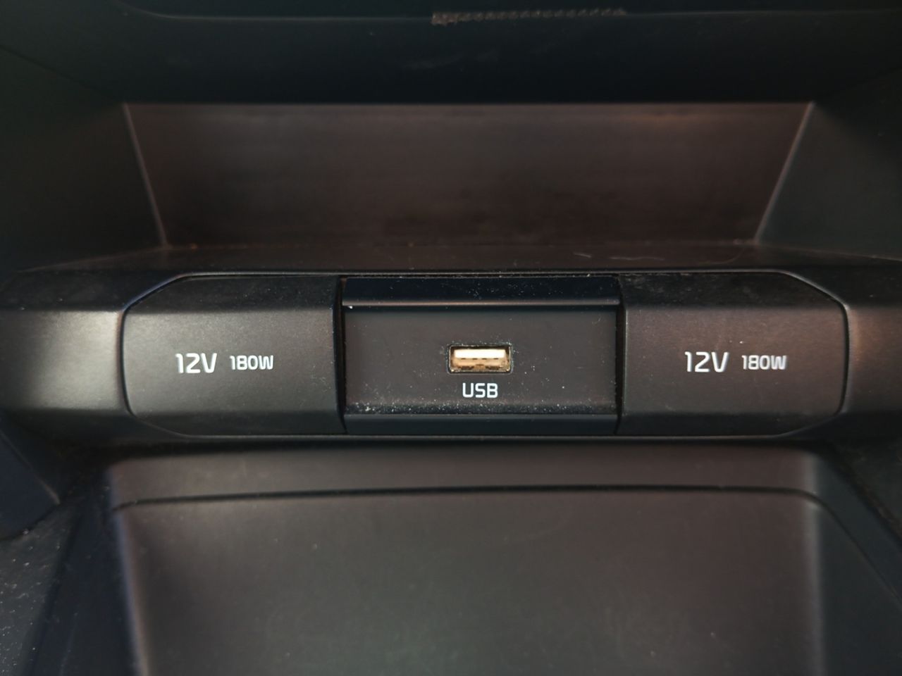 Foto Kia XCeed 18