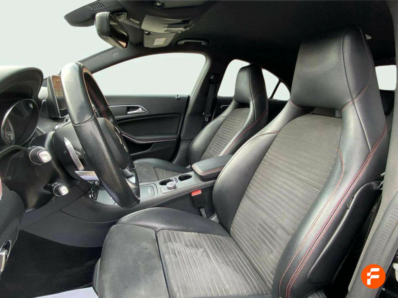Foto Mercedes-Benz Clase CLA 12