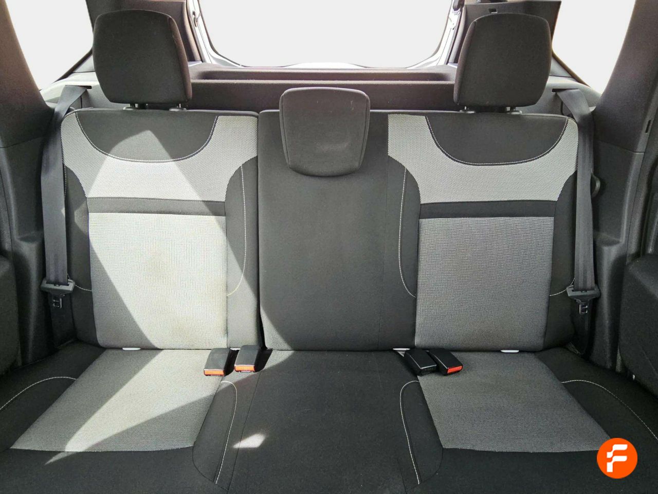 Foto Dacia Duster 14