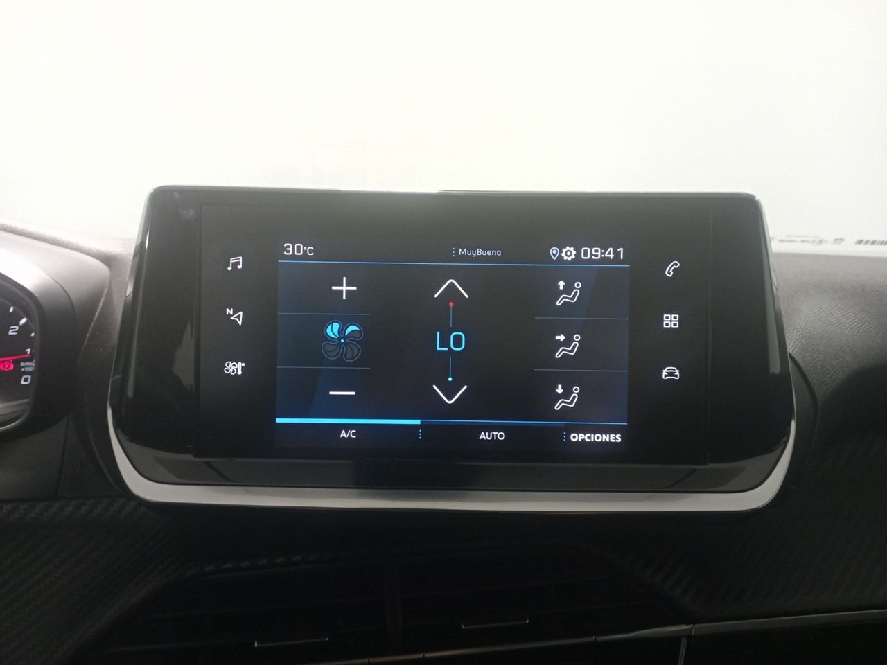 Foto Peugeot 2008 12