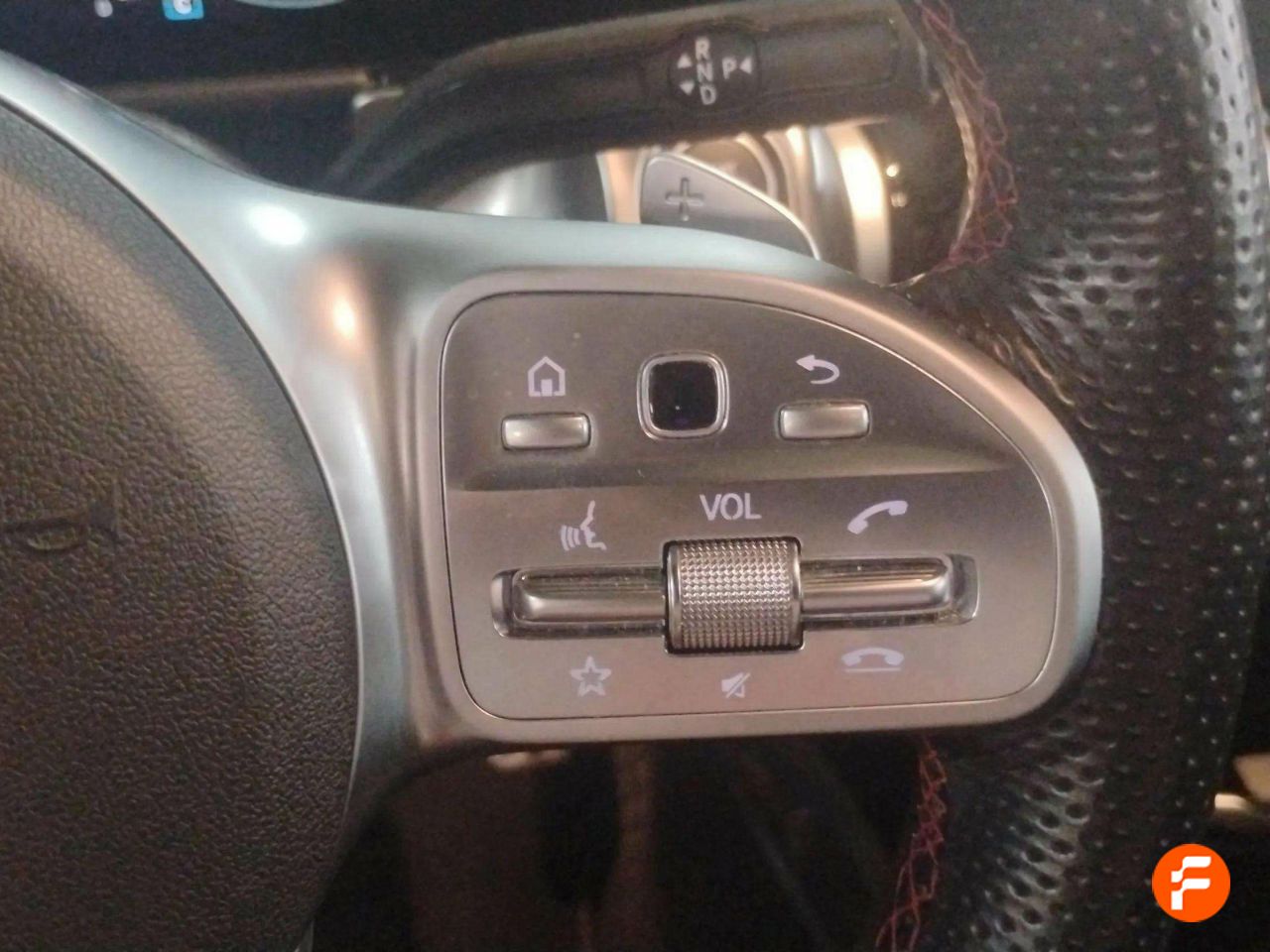 Foto Mercedes-Benz Clase GLB 22