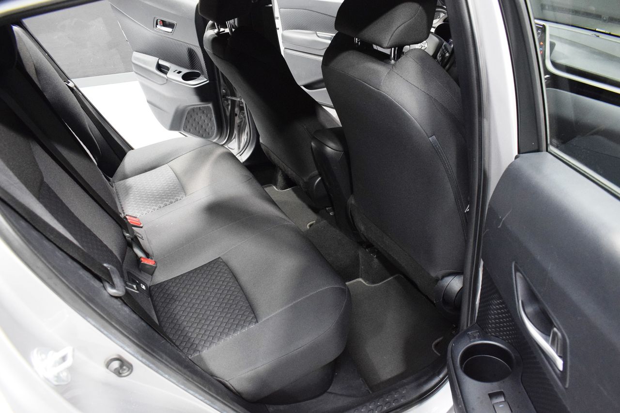 Foto Toyota C-HR 12