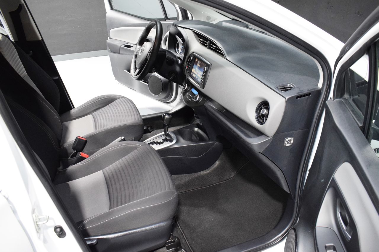 Foto Toyota Yaris 8