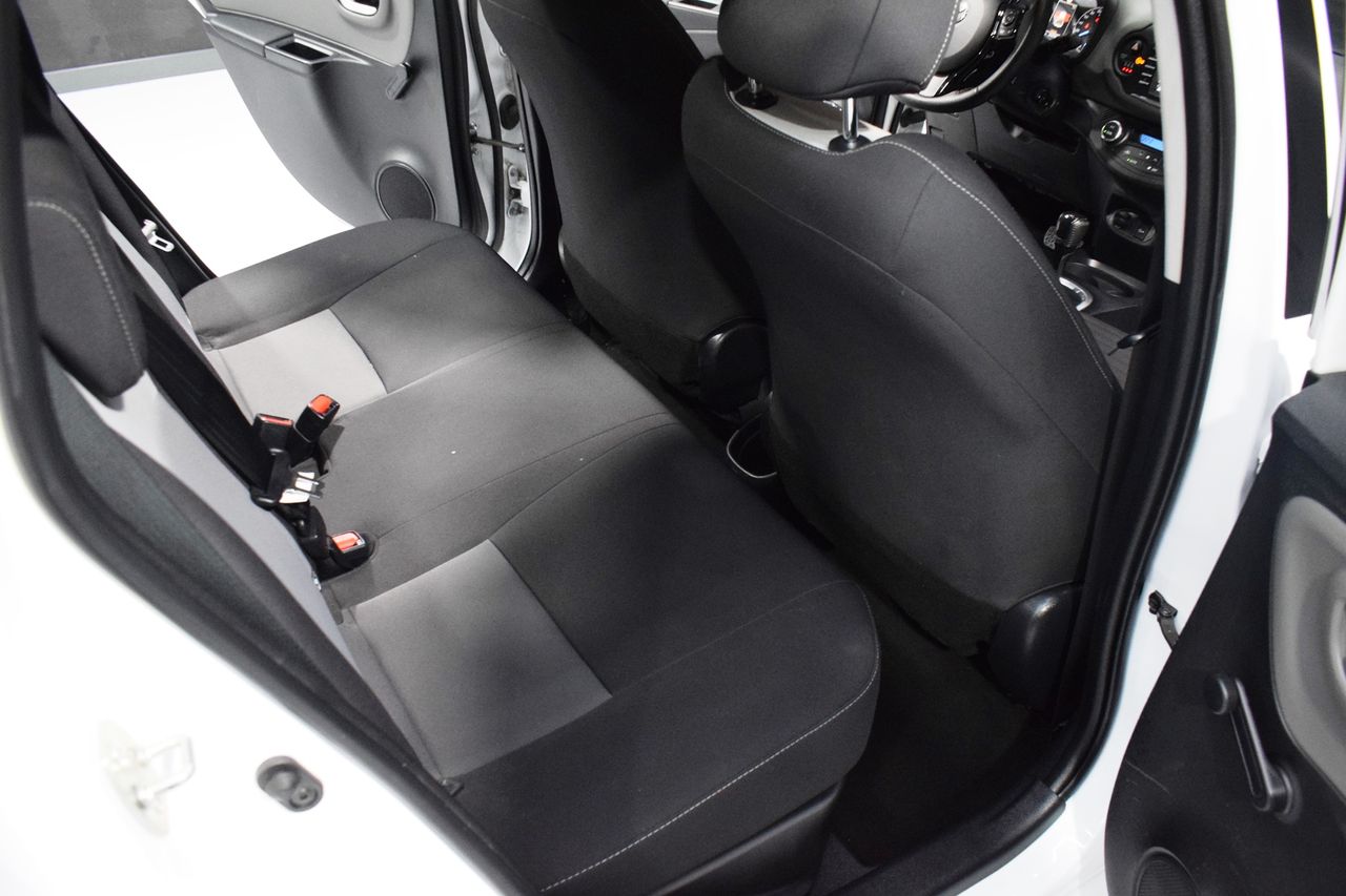 Foto Toyota Yaris 11