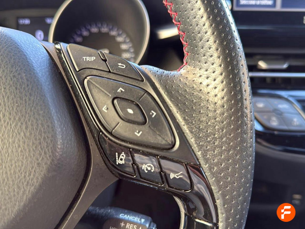 Foto Toyota C-HR 18