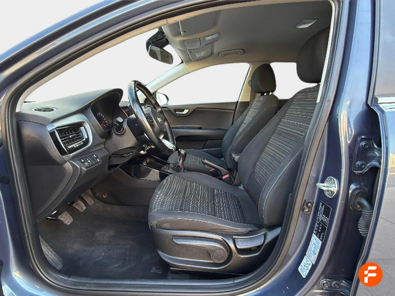 Foto Kia Stonic 17