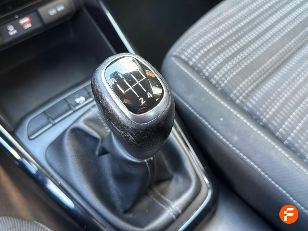 Foto Kia Stonic 21